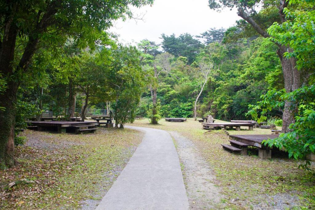 海と山と川！やんばるの大自然に囲まれた戸建ての宿 Villa Ogimi Екстериор снимка